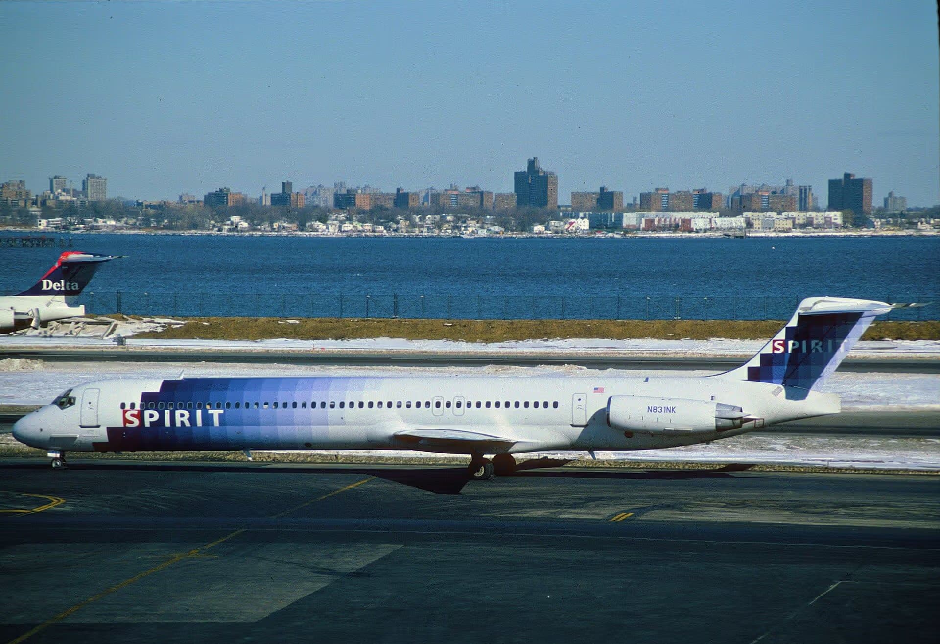 N831NK — Douglas