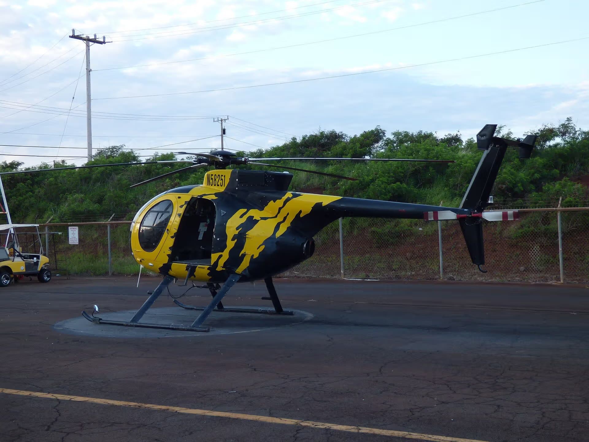 N58251 — Helicopter