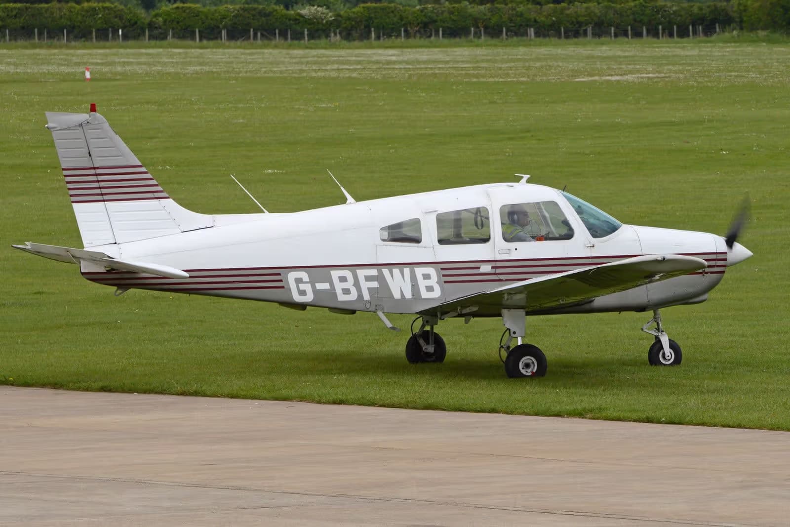 G-BFWB — Piper