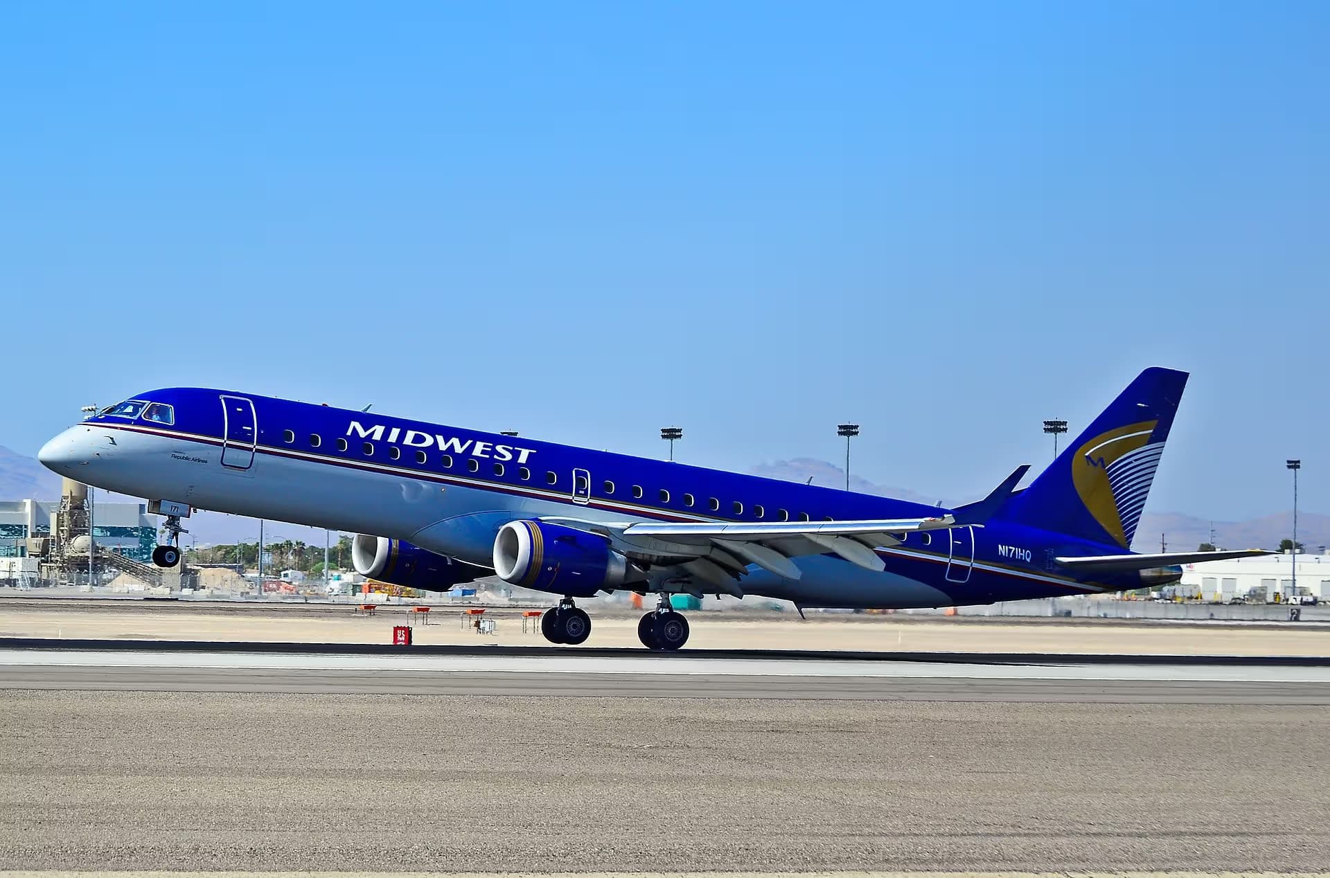 N171HQ — Embraer