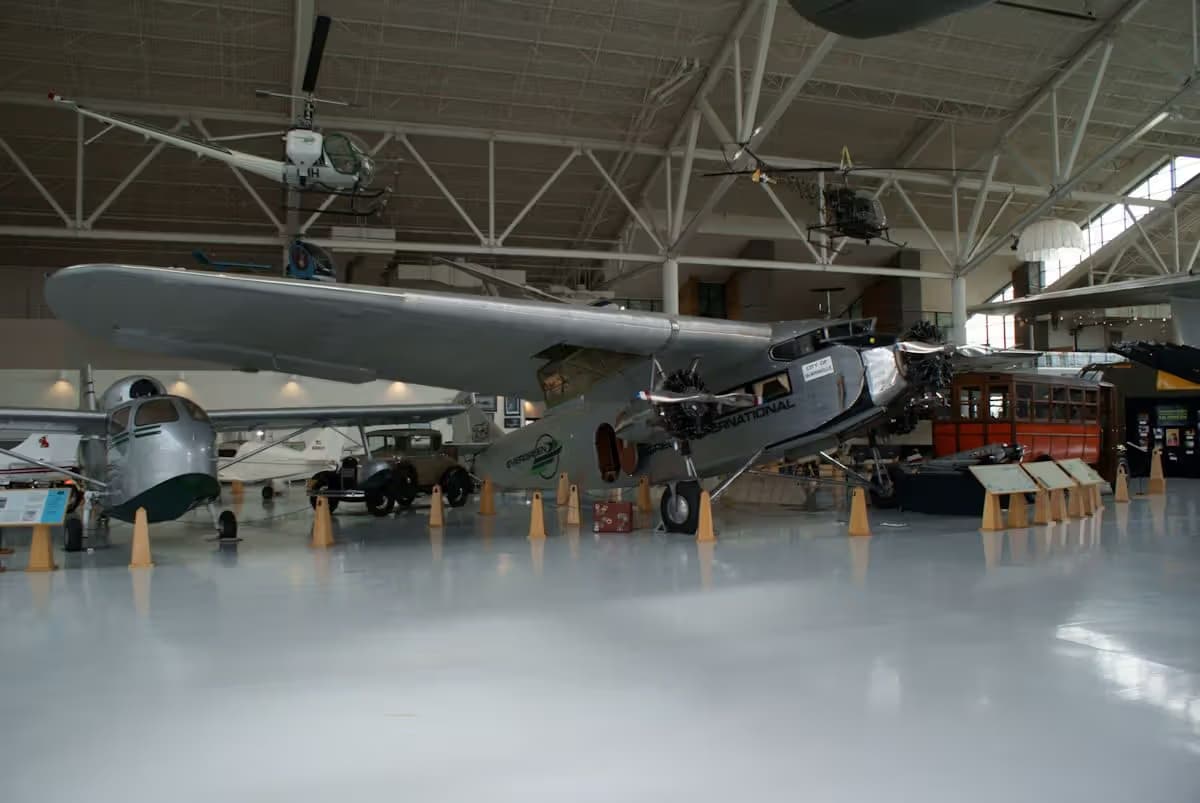 Unidentified — Aircraft