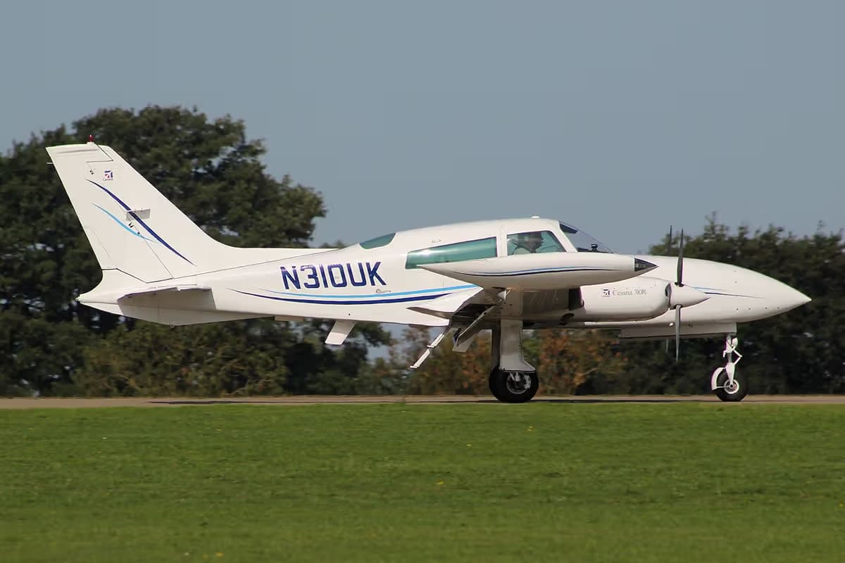 N310UK — Cessna
