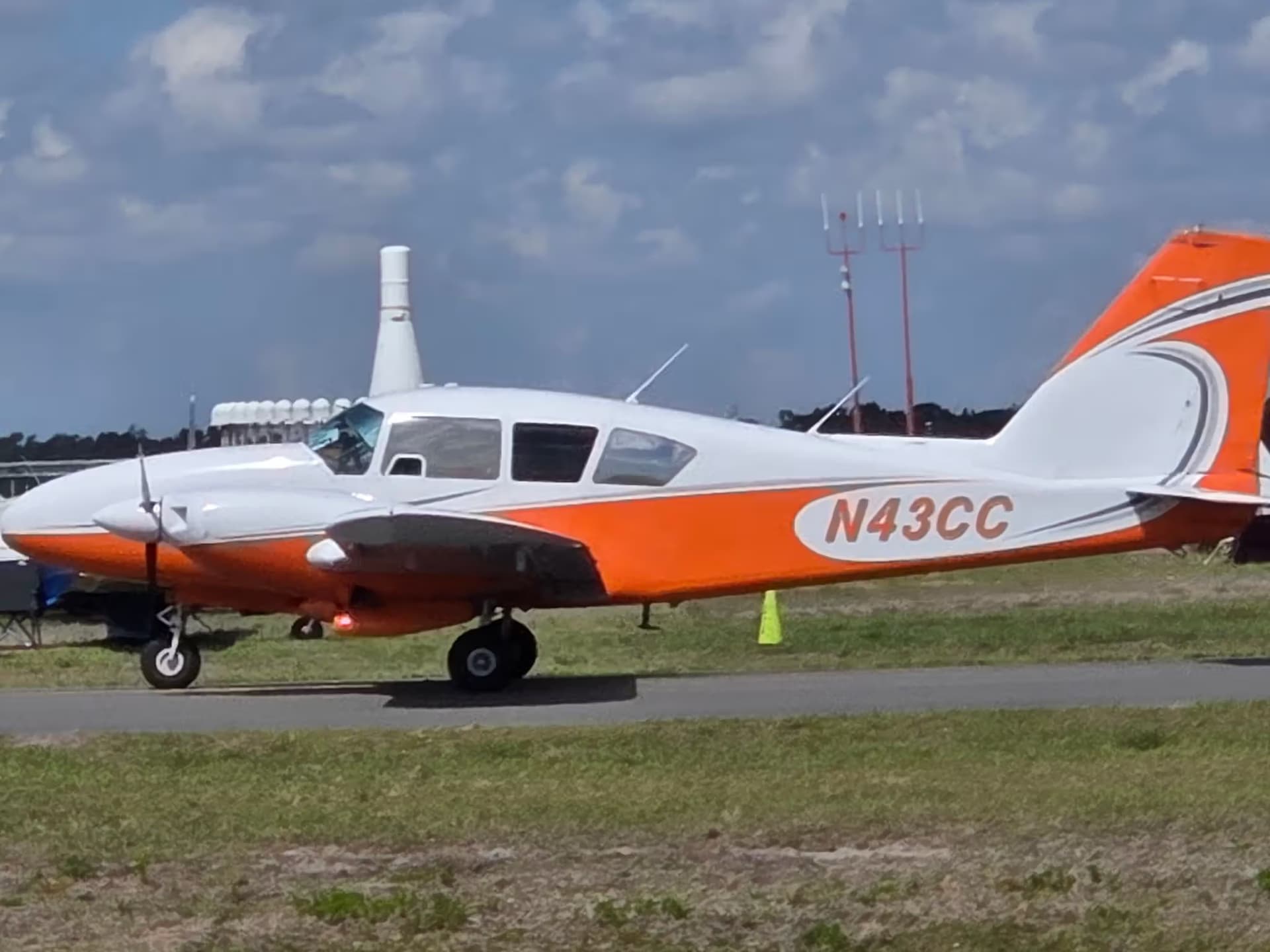 N43CC — Piper Apache PA-23-250 at Lakeland Linder Intl