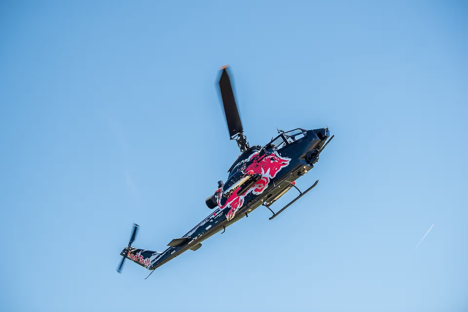 N11FX — Helicopter