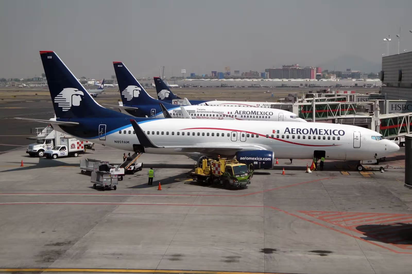 N859AM — Twin-engine aircraft
