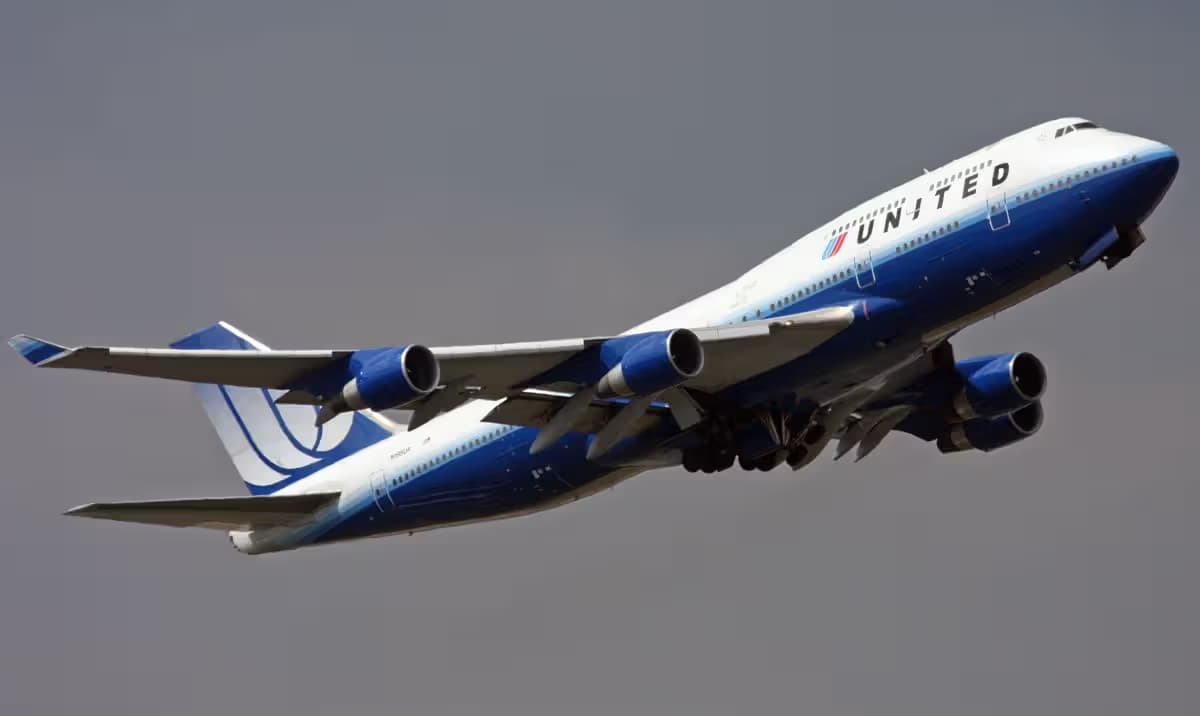 N198UA — Boeing