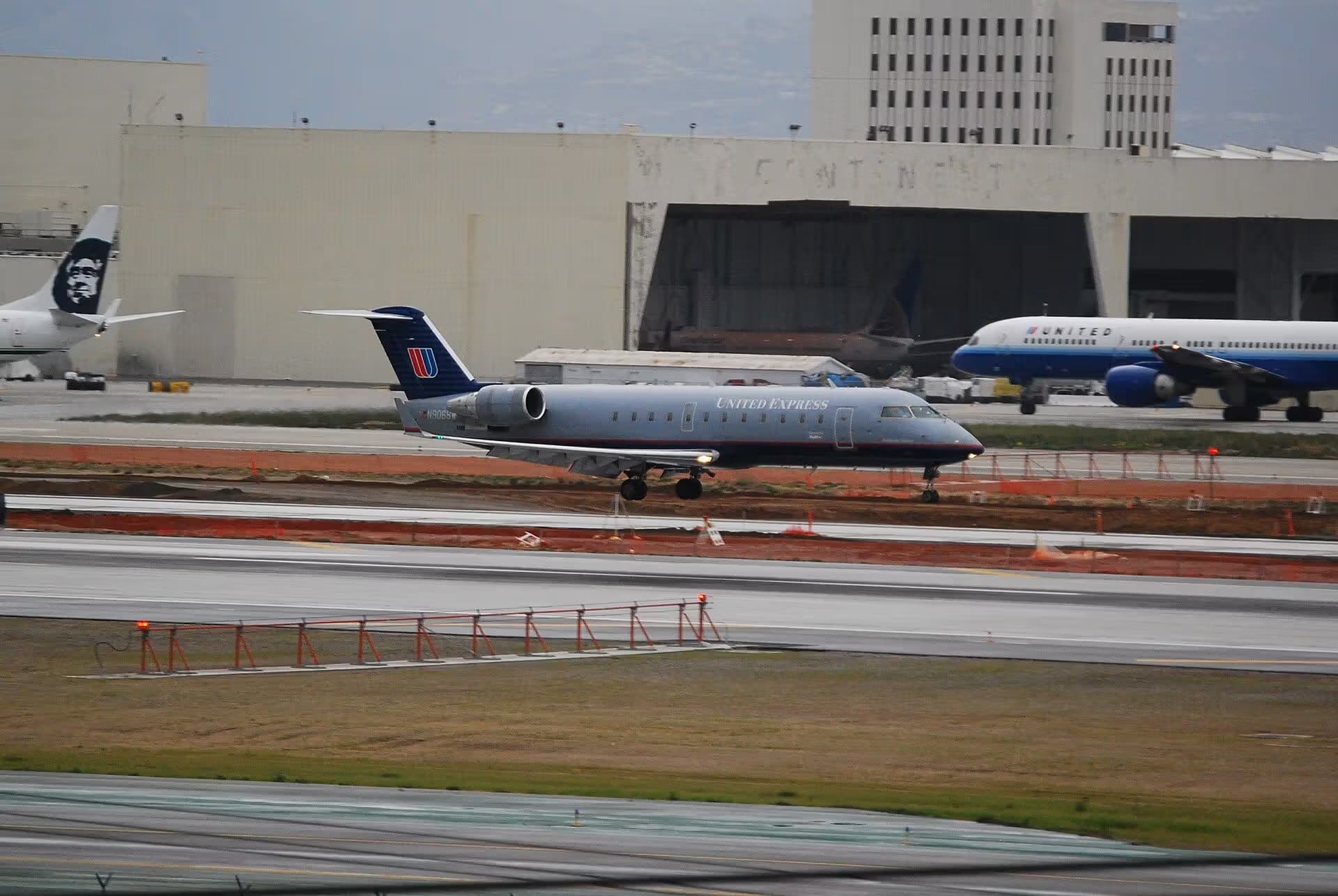 N906SW — Bombardier