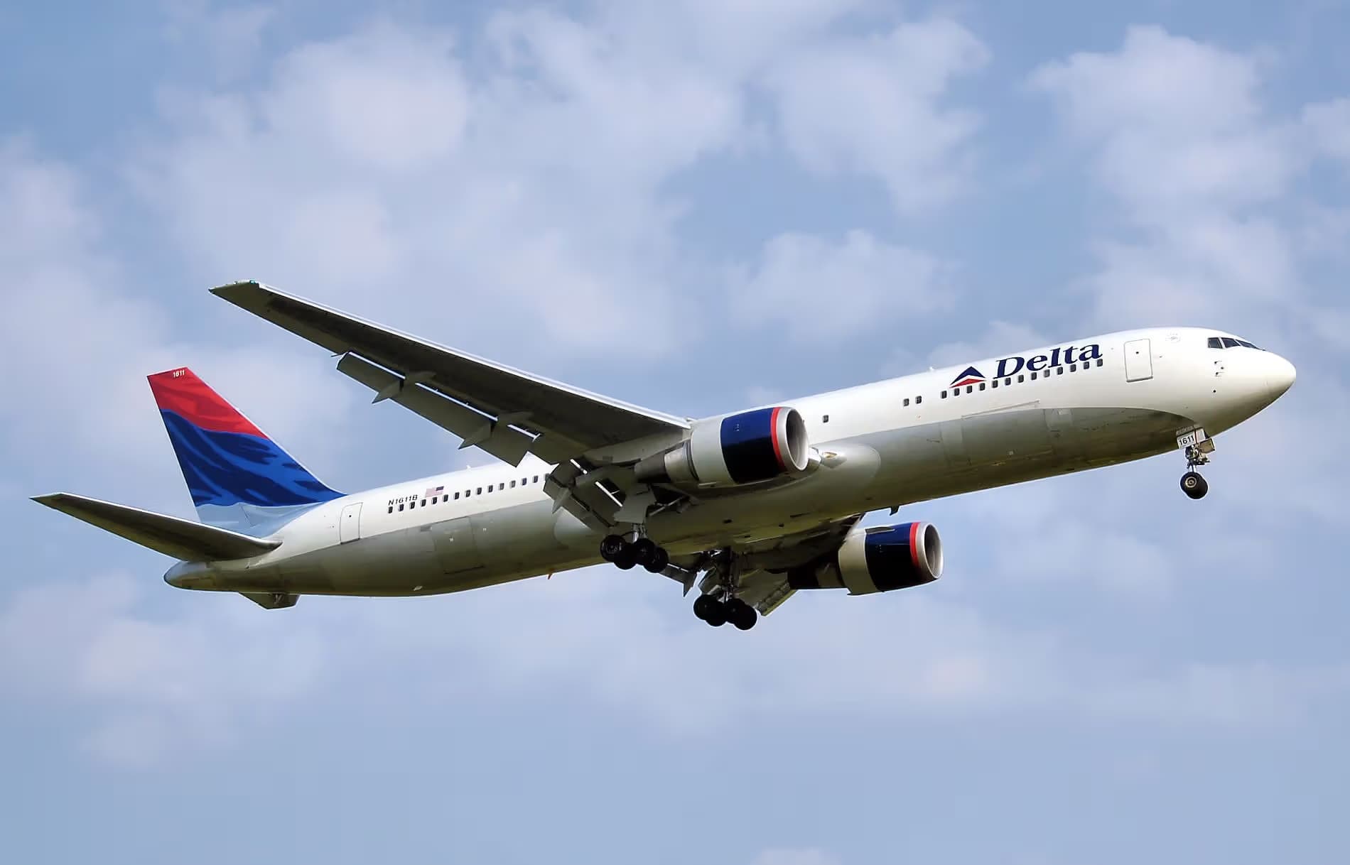 N1611B — Boeing