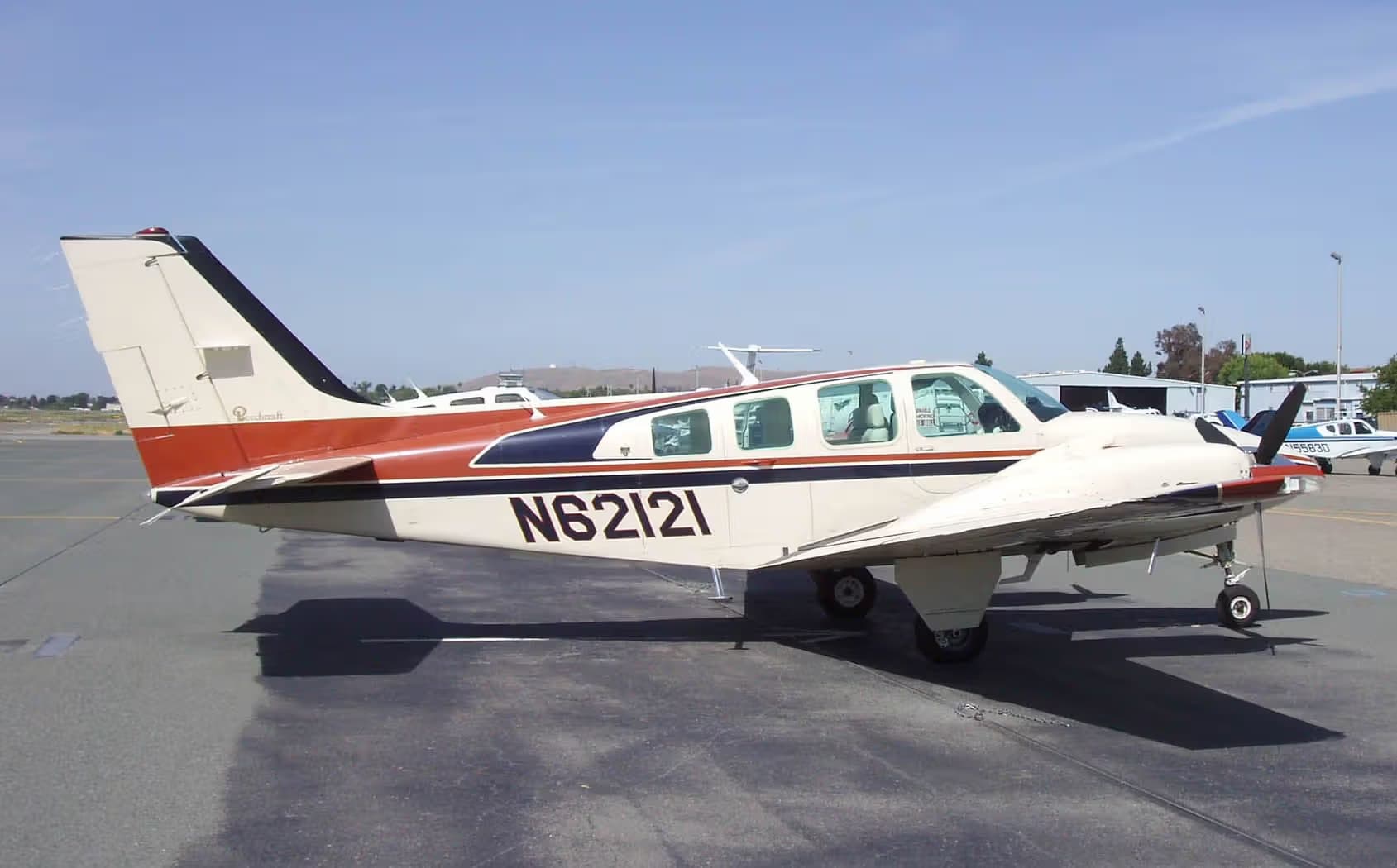 N62121 — Beechcraft