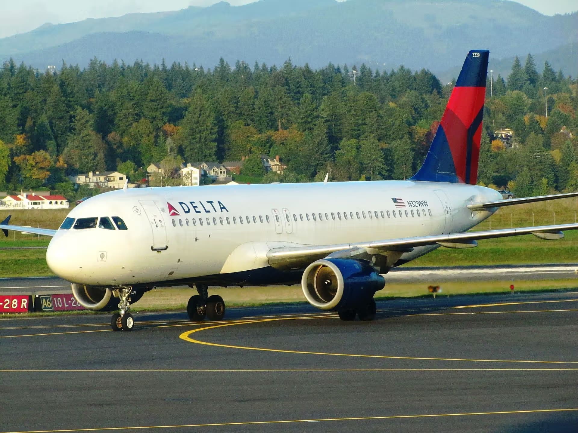 N329NW — Airbus