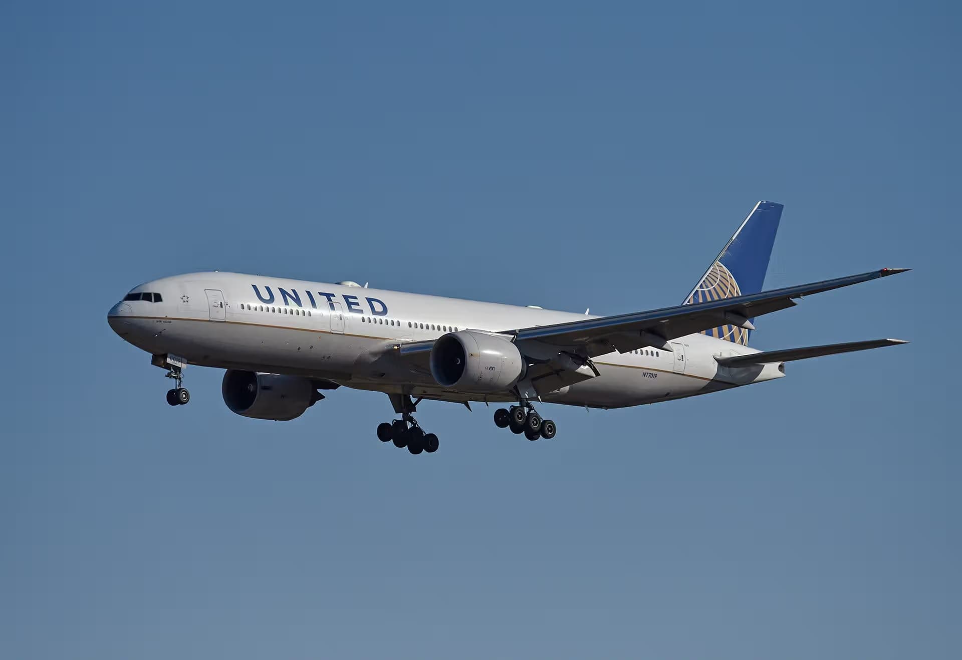 N77019 — Boeing