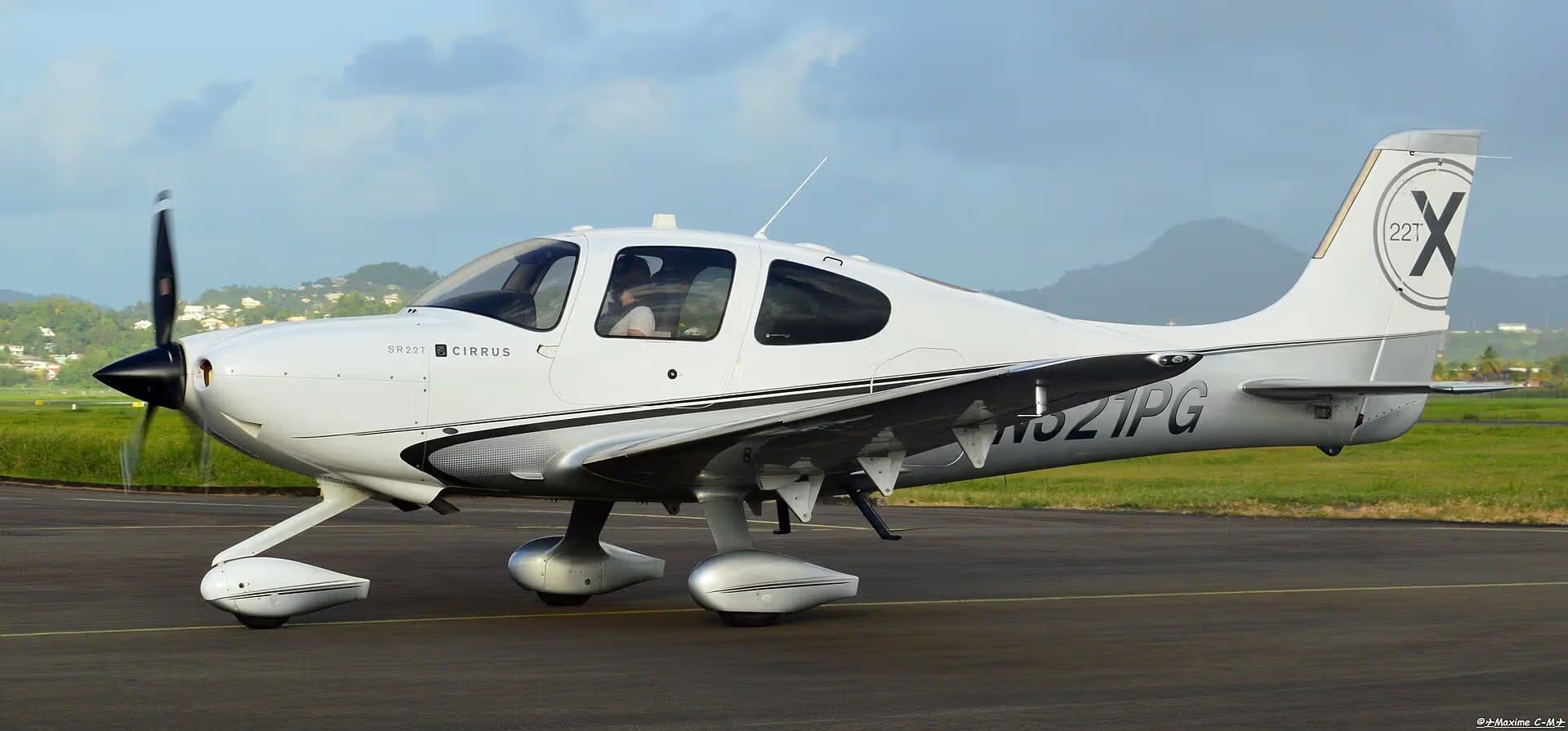 N321PG — Cirrus