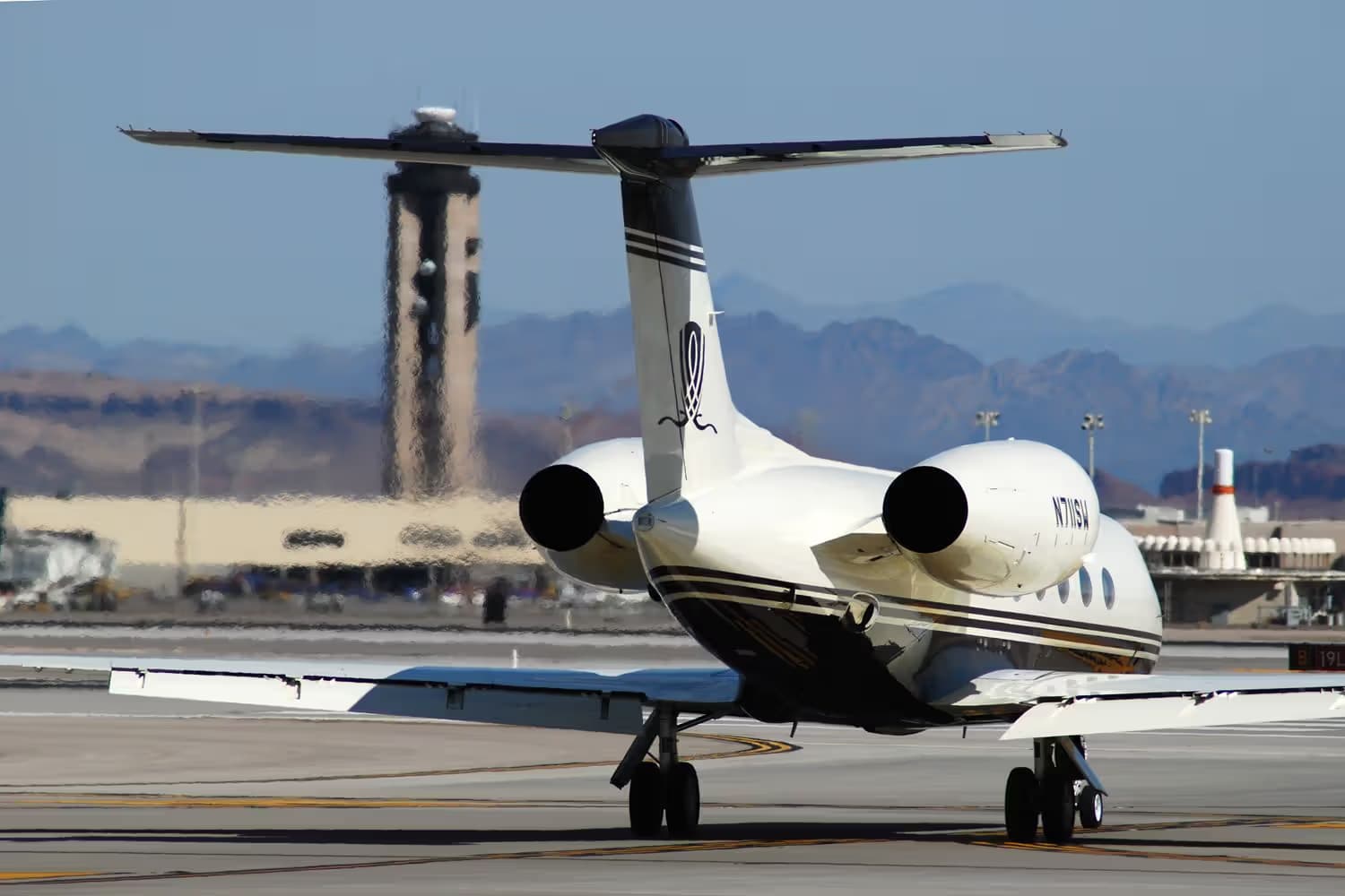 N711SW — Business jet