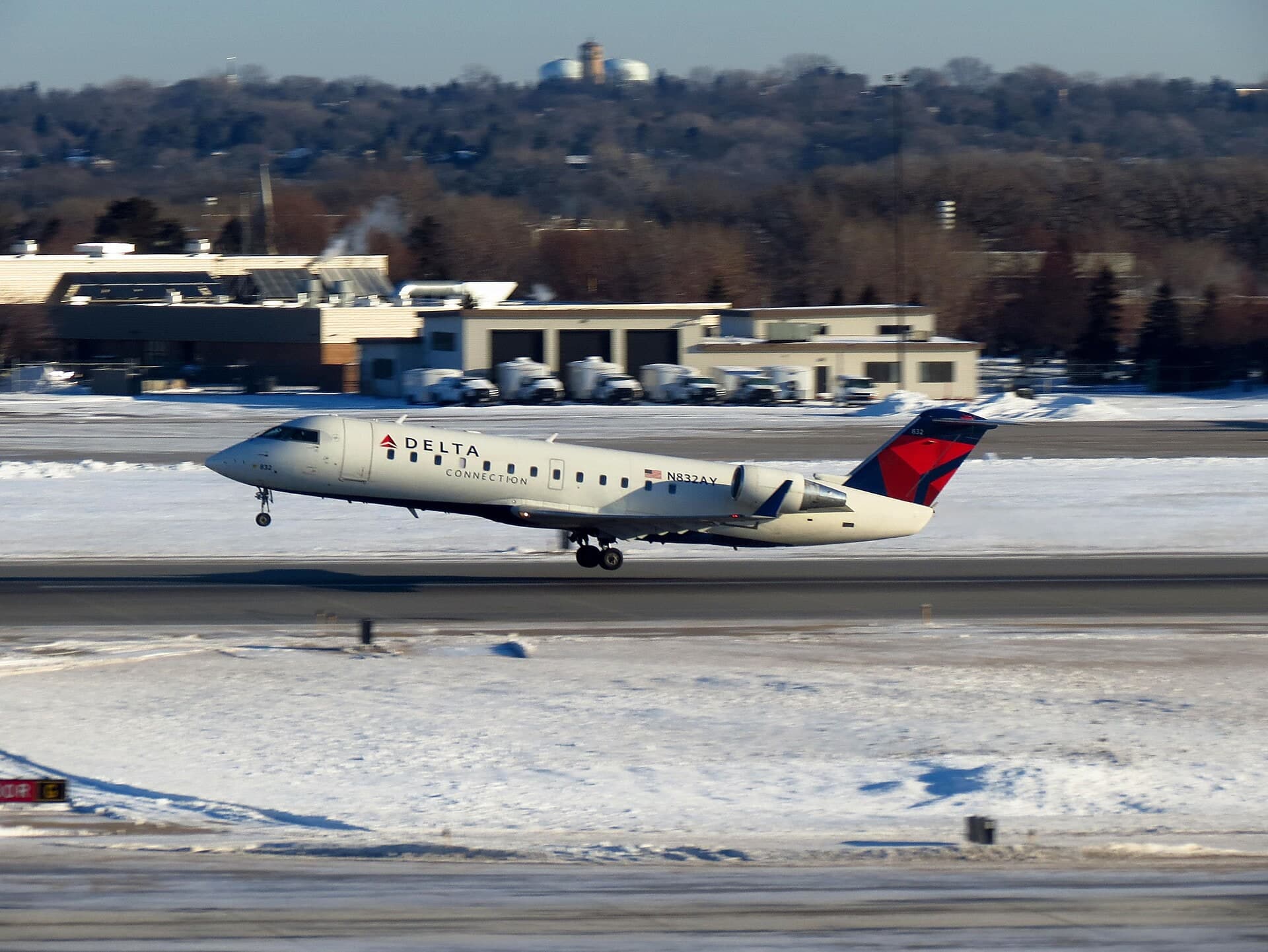 N832AY — Bombardier