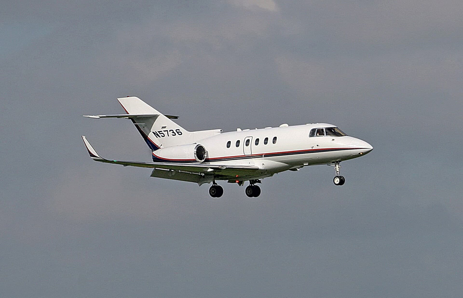 N5736 — Business jet