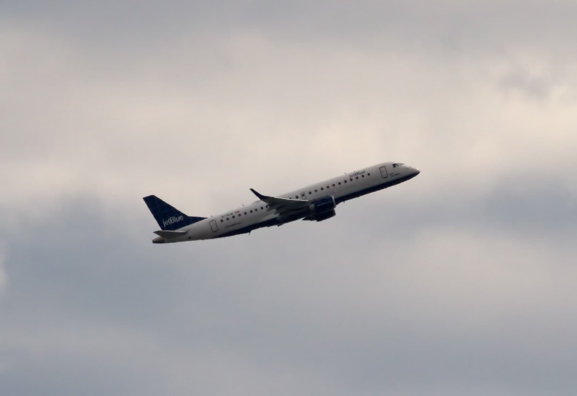 N178JB — Embraer