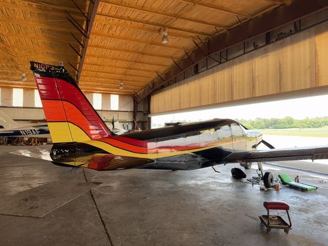 N390 — 1947 Beechcraft 35