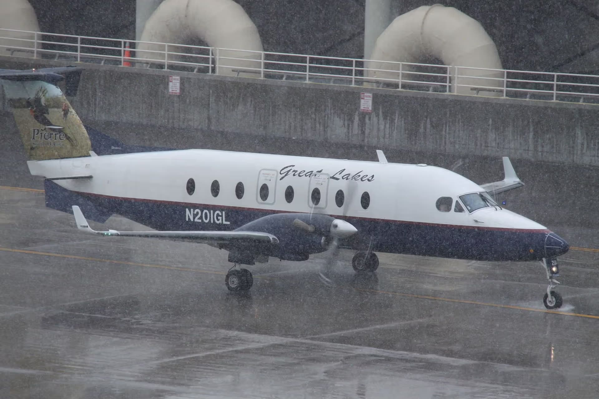 N201GL — Beechcraft