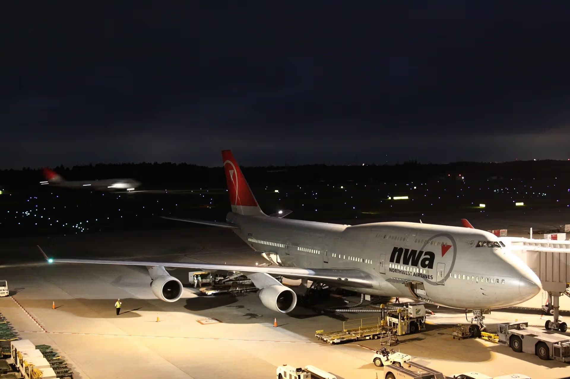 N672US — Boeing