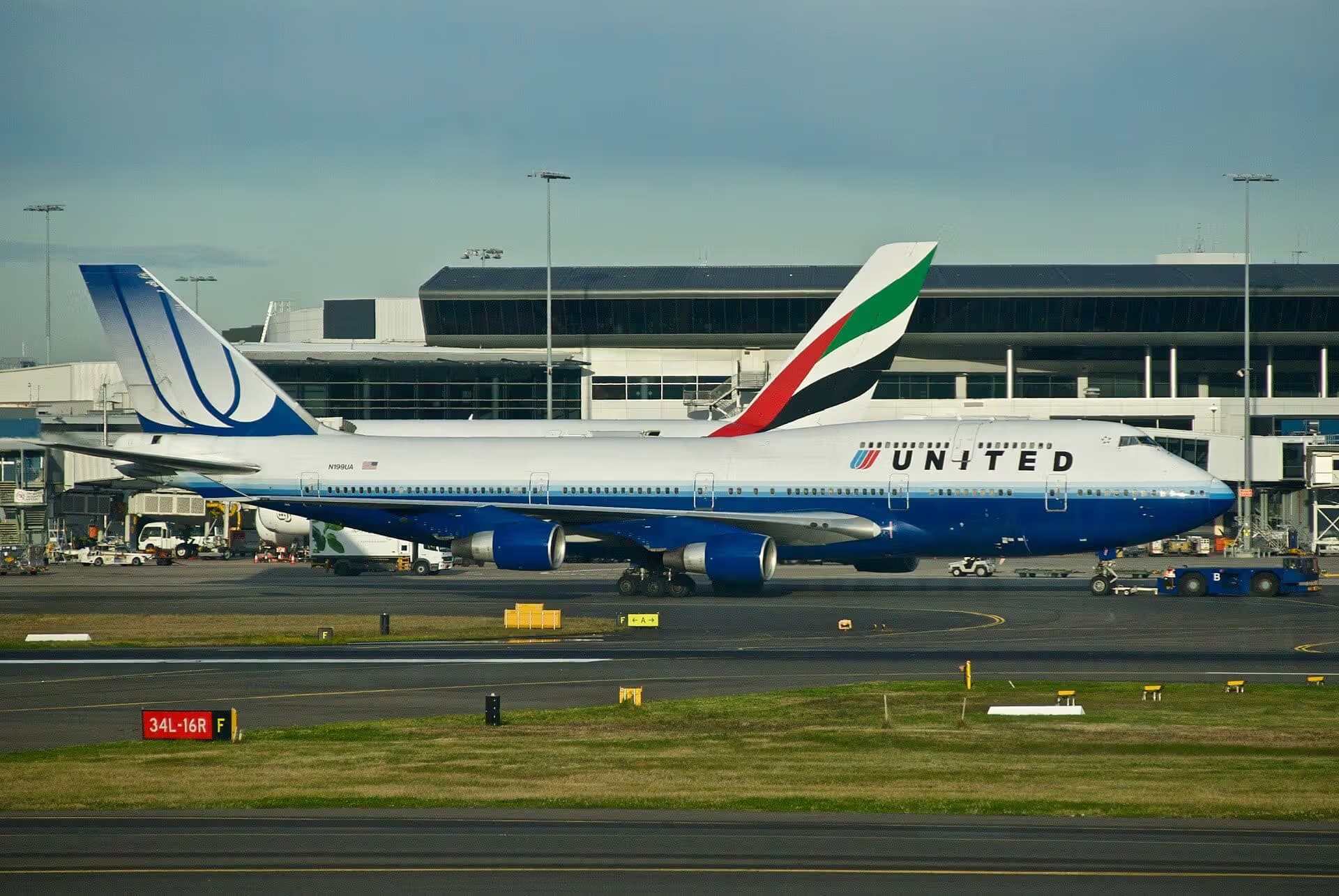 N199UA — Boeing