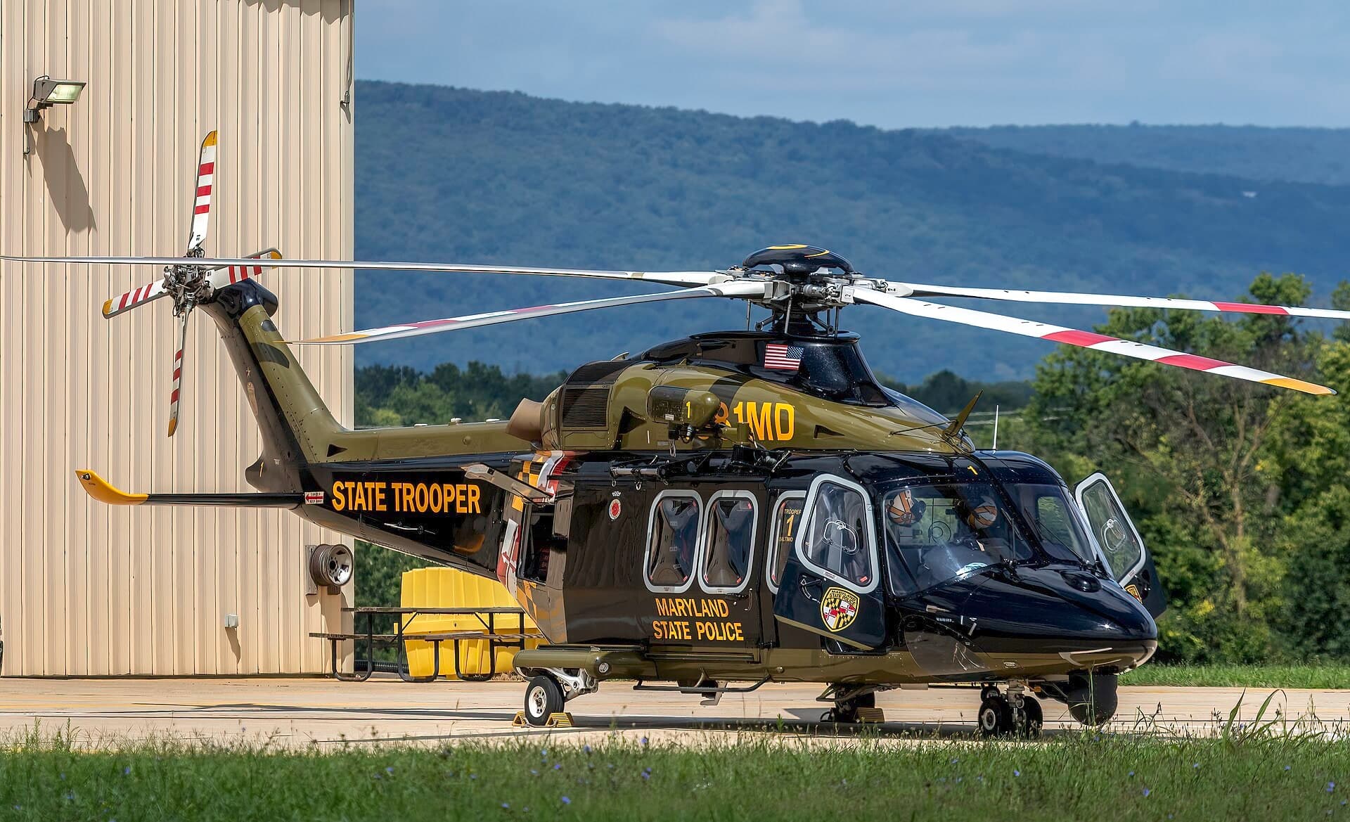 N381MD — Helicopter