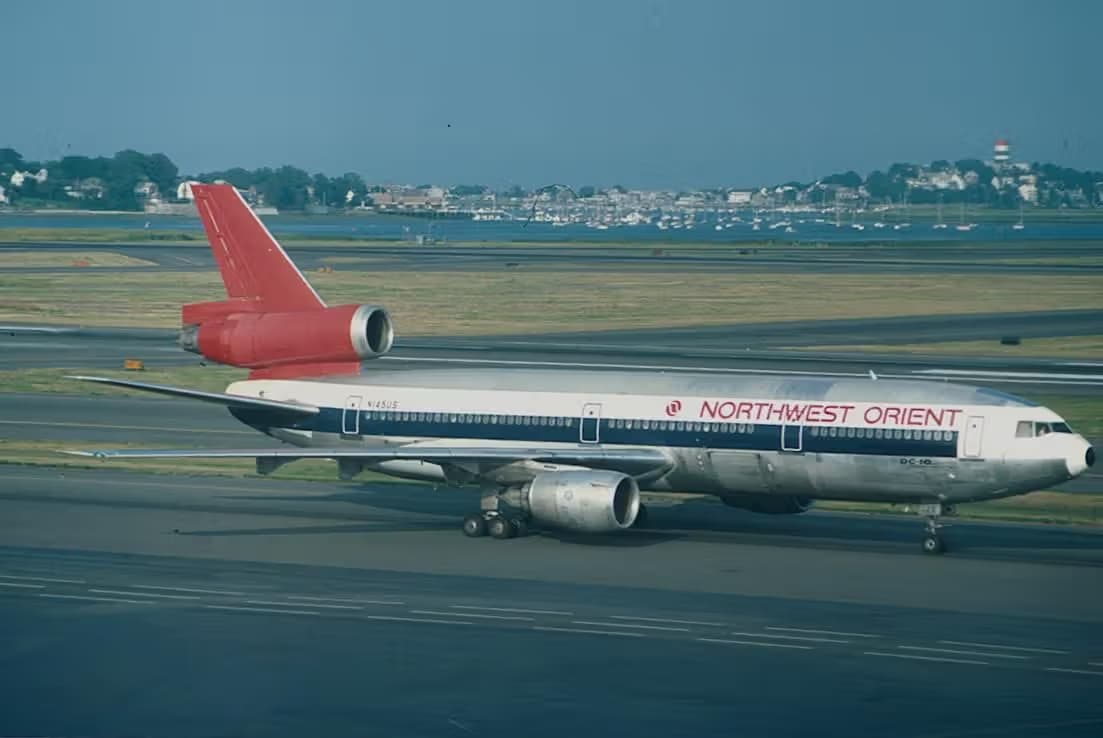 N145US — Aircraft