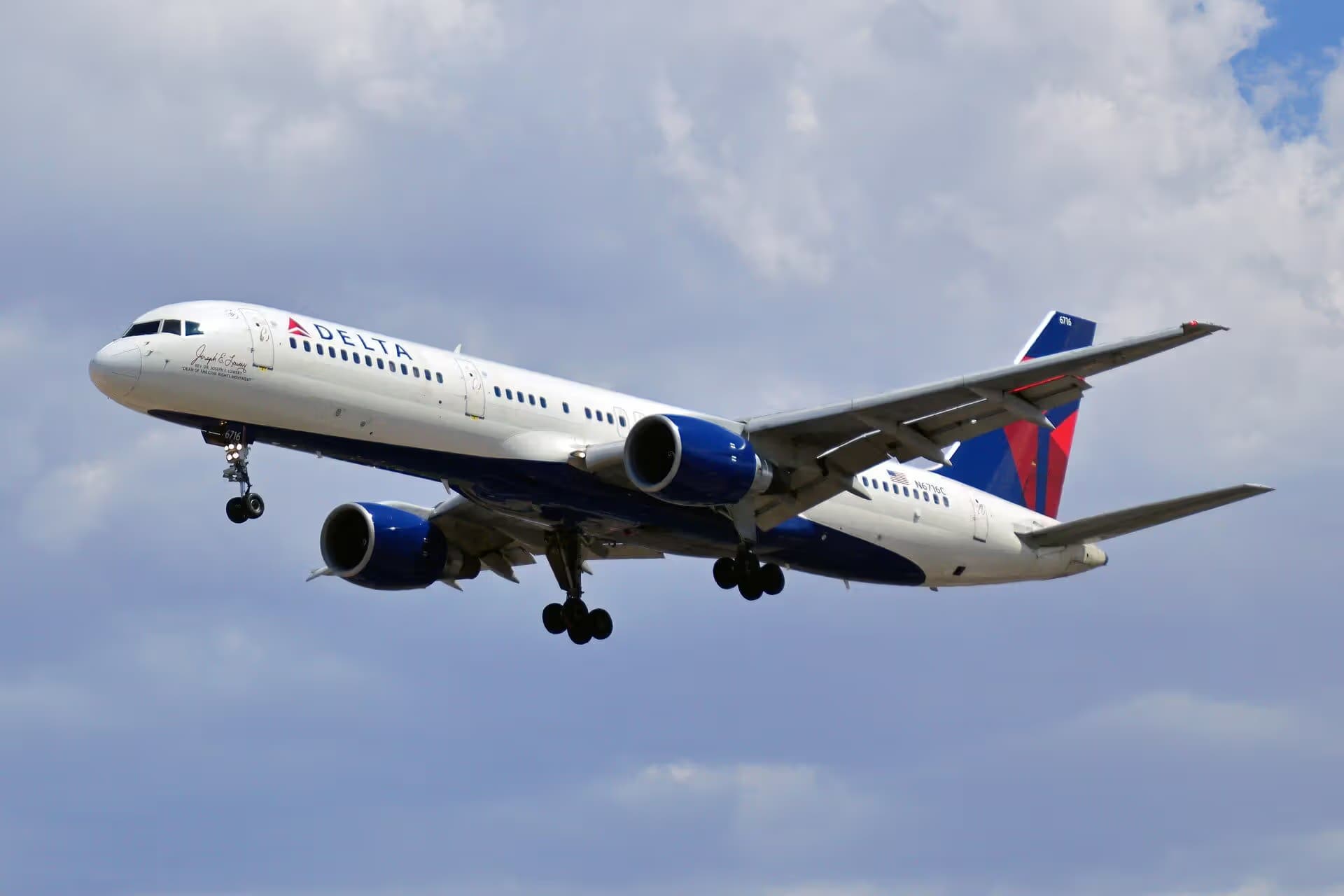 N6716C — Boeing