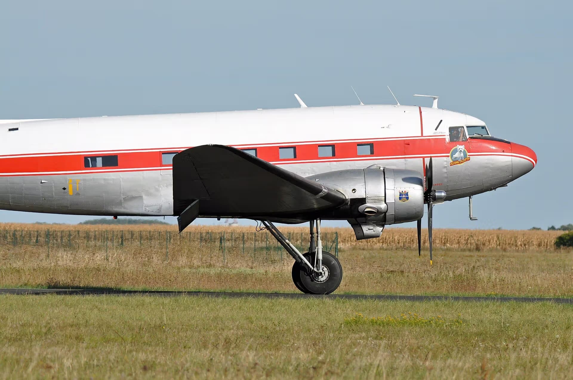 N49AG — Douglas