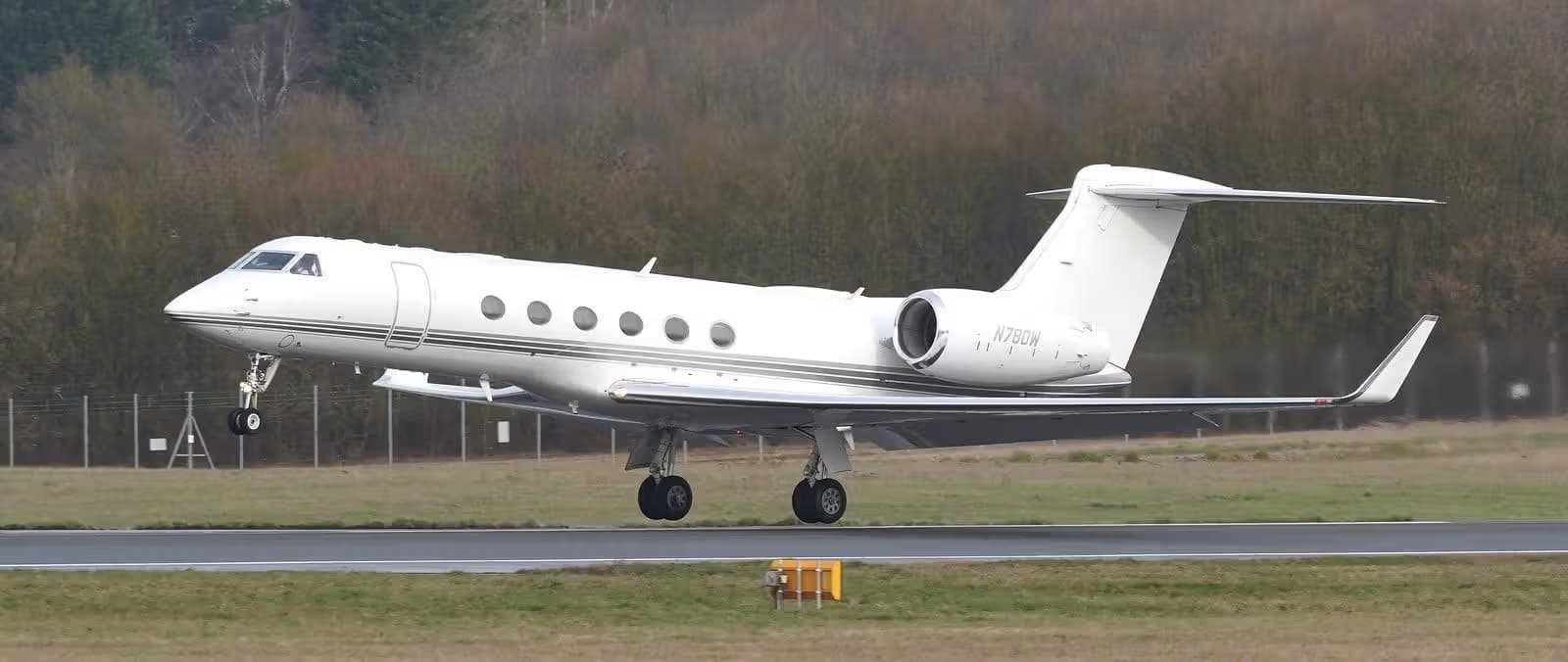 N780W — Business jet