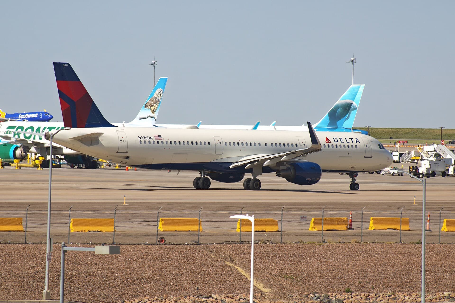 N376DN — Twin-engine aircraft