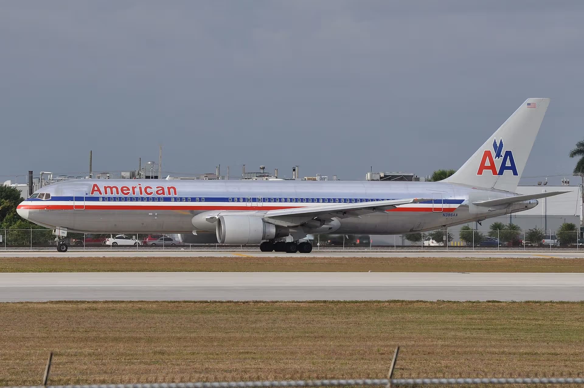 N386AA — Boeing