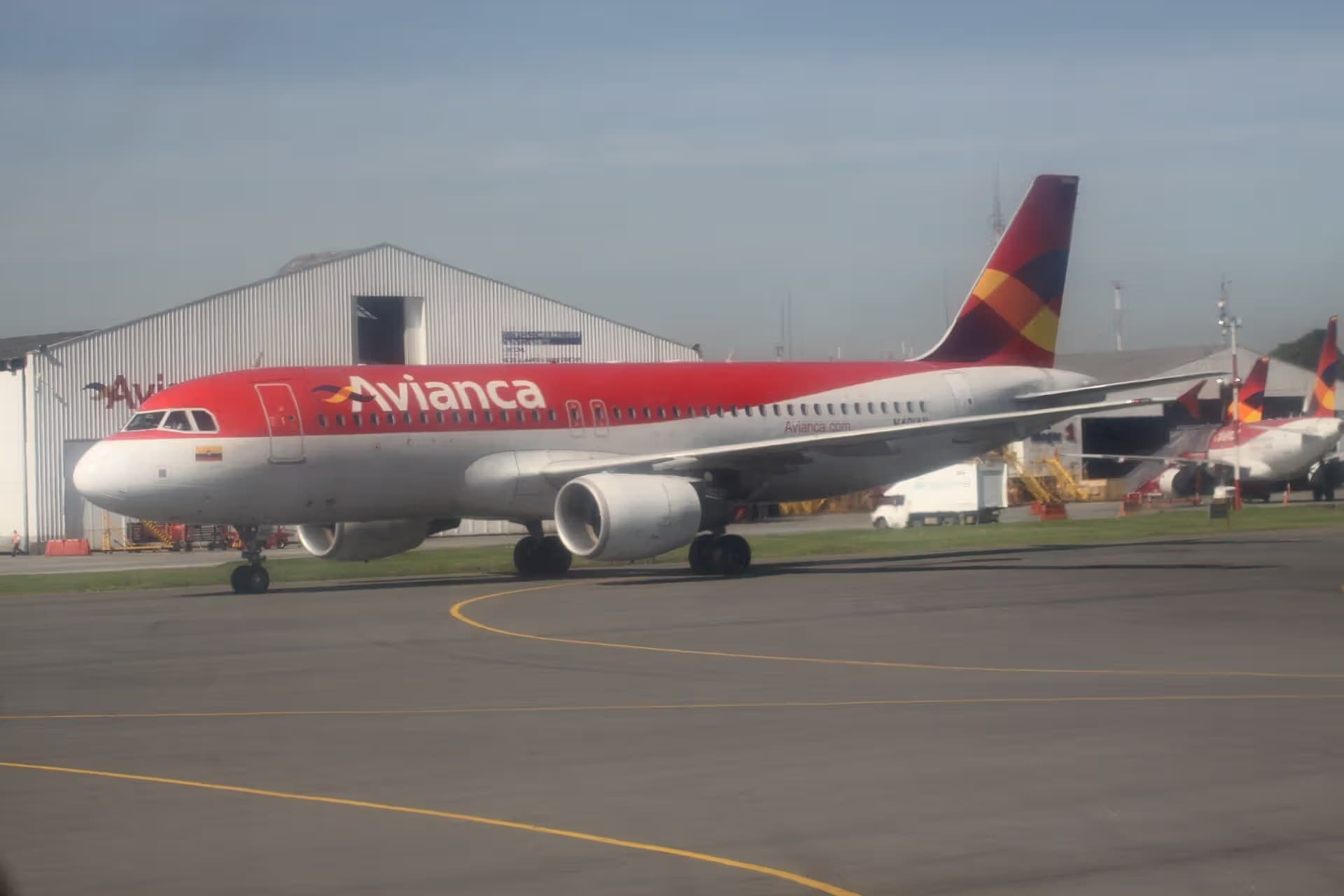 N401AV — Airbus