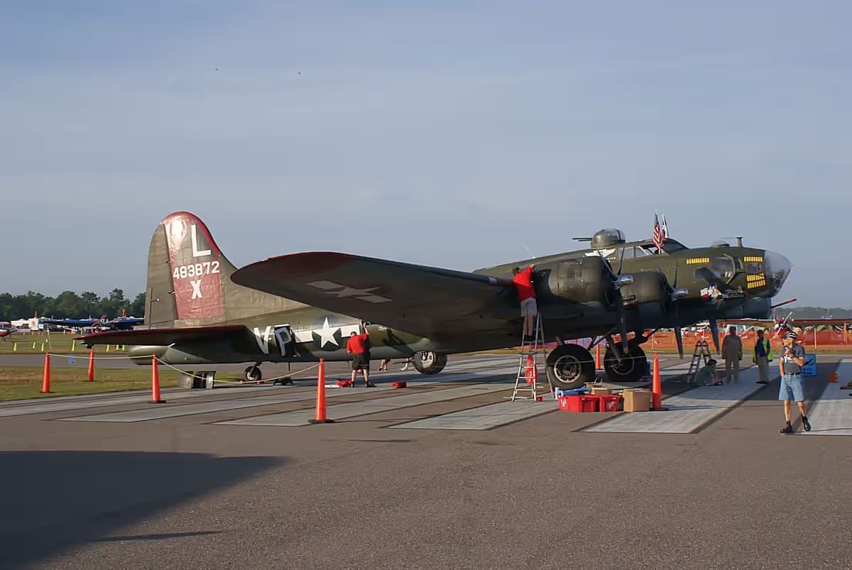 N7227C — Boeing
