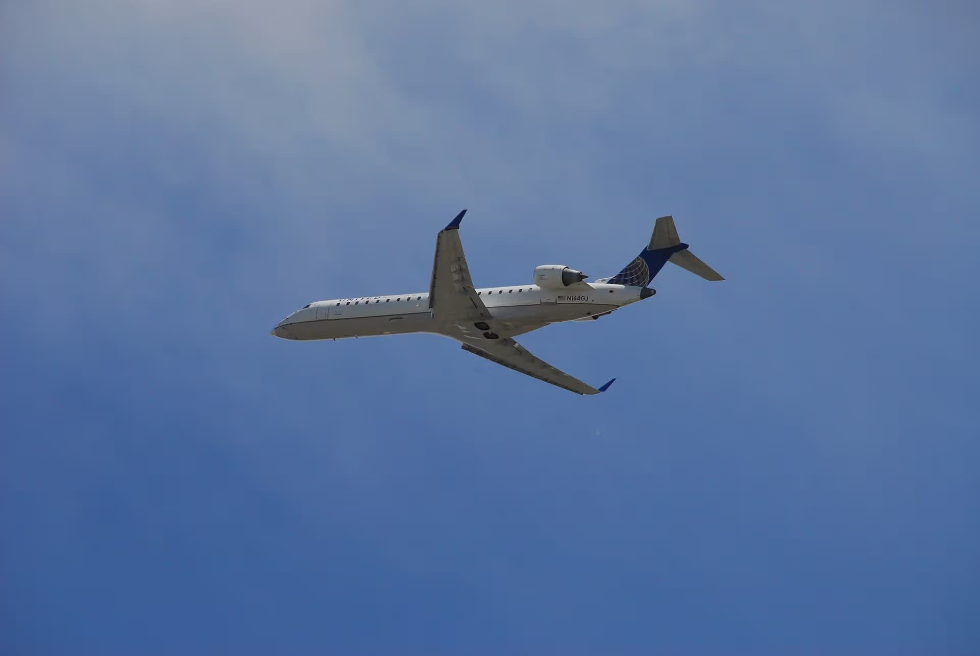 N164GJ — Bombardier