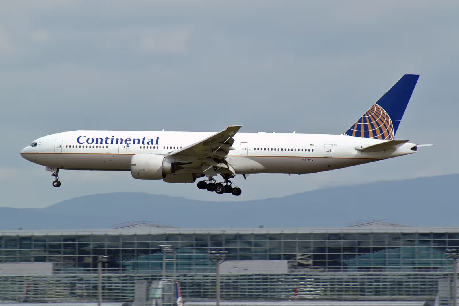 N27015 — Boeing