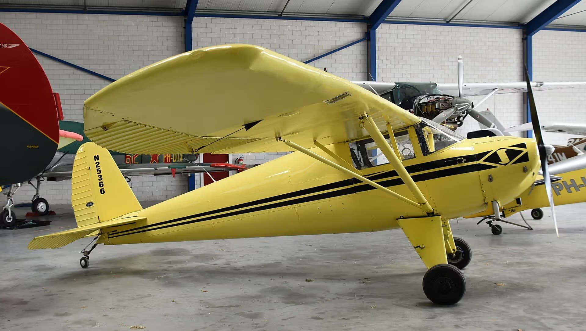 N25366 — Aircraft