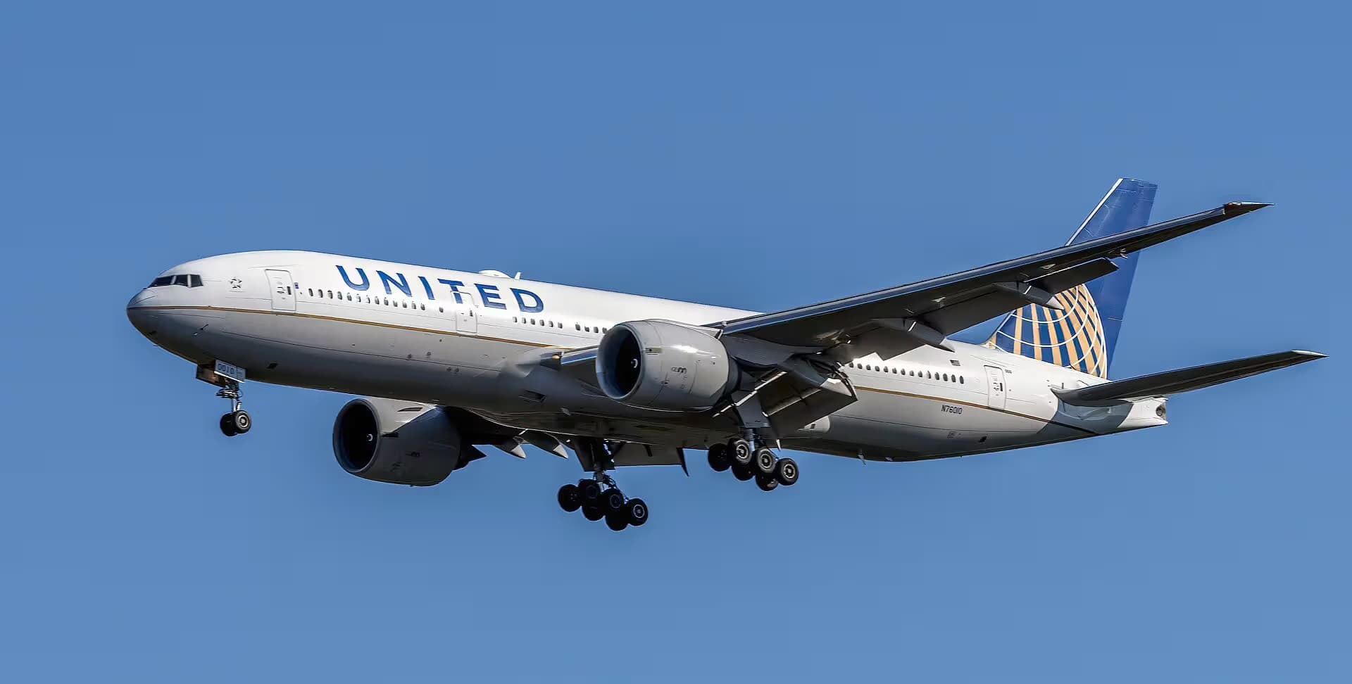 N76010 — Boeing
