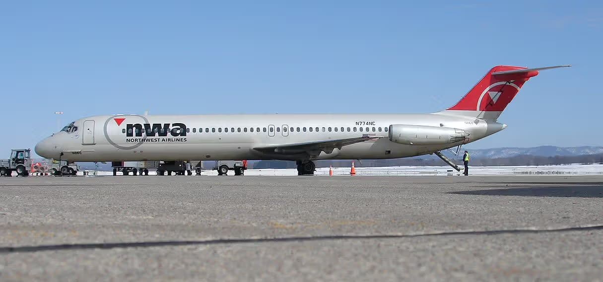 N774NC — Douglas