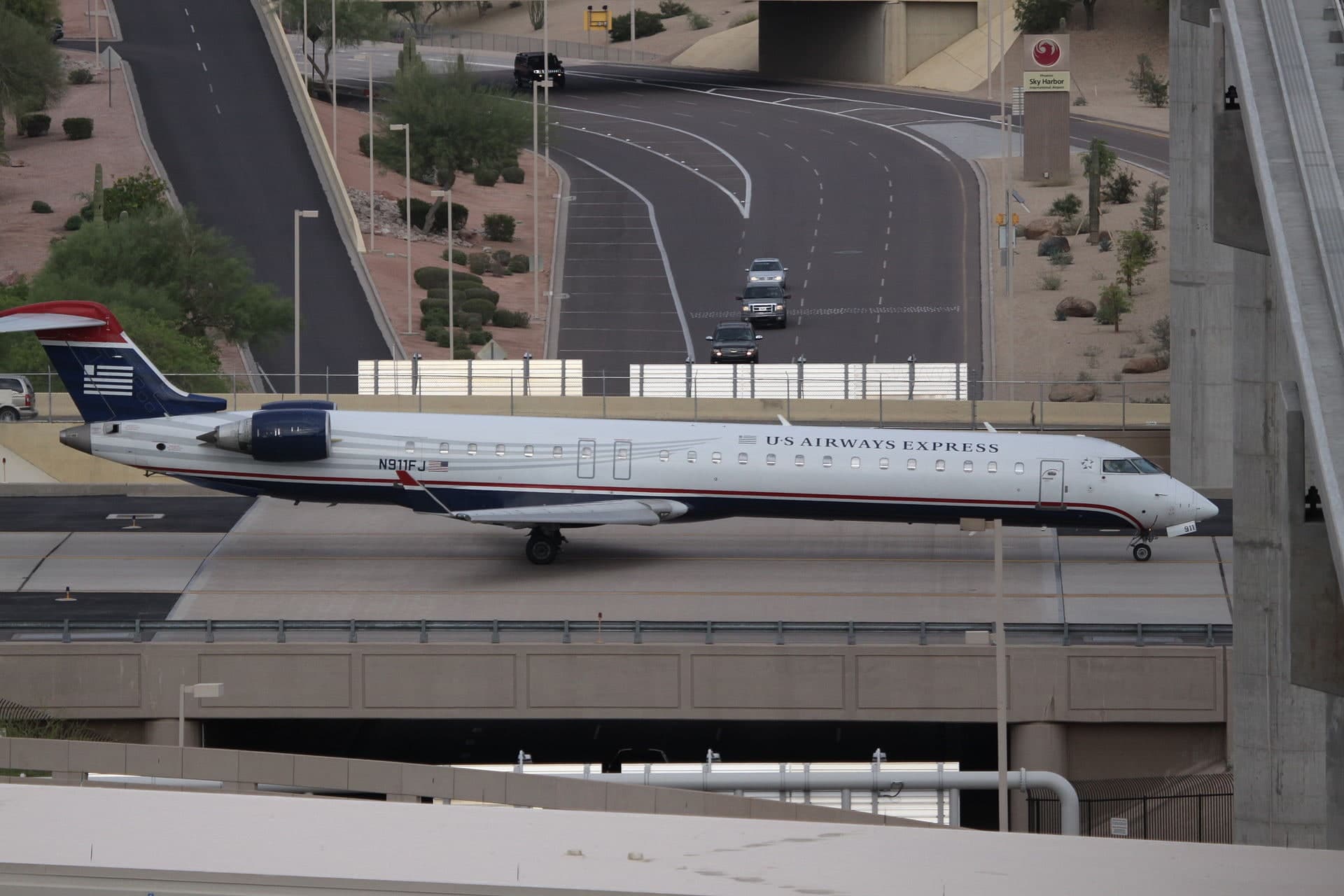 N911FJ — Bombardier