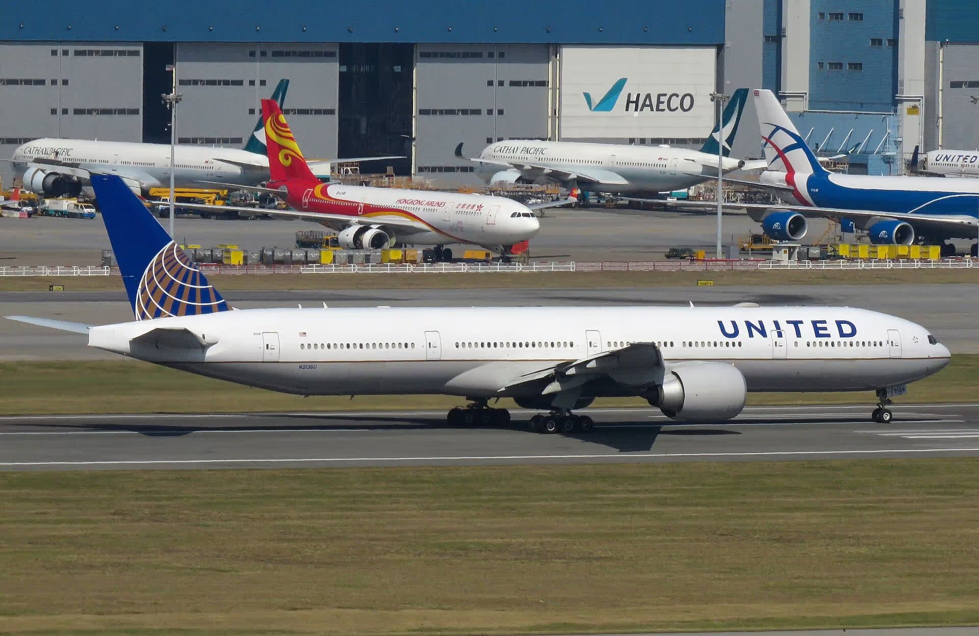 N2136U — Boeing