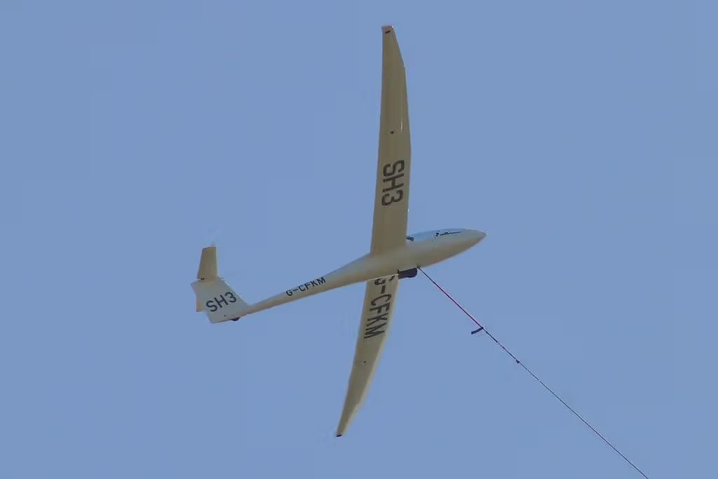 G-CFKM — Glider