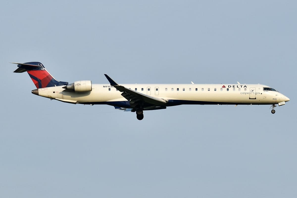 N915XJ — Bombardier