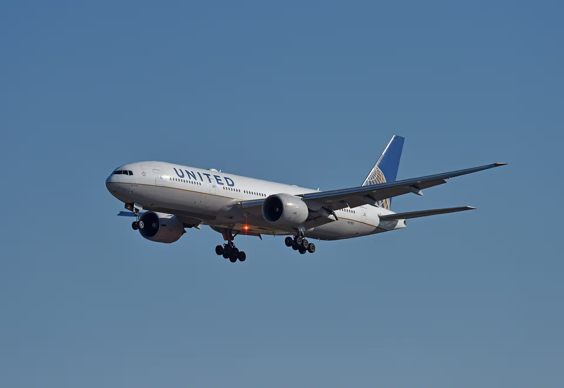 N77019 — Boeing