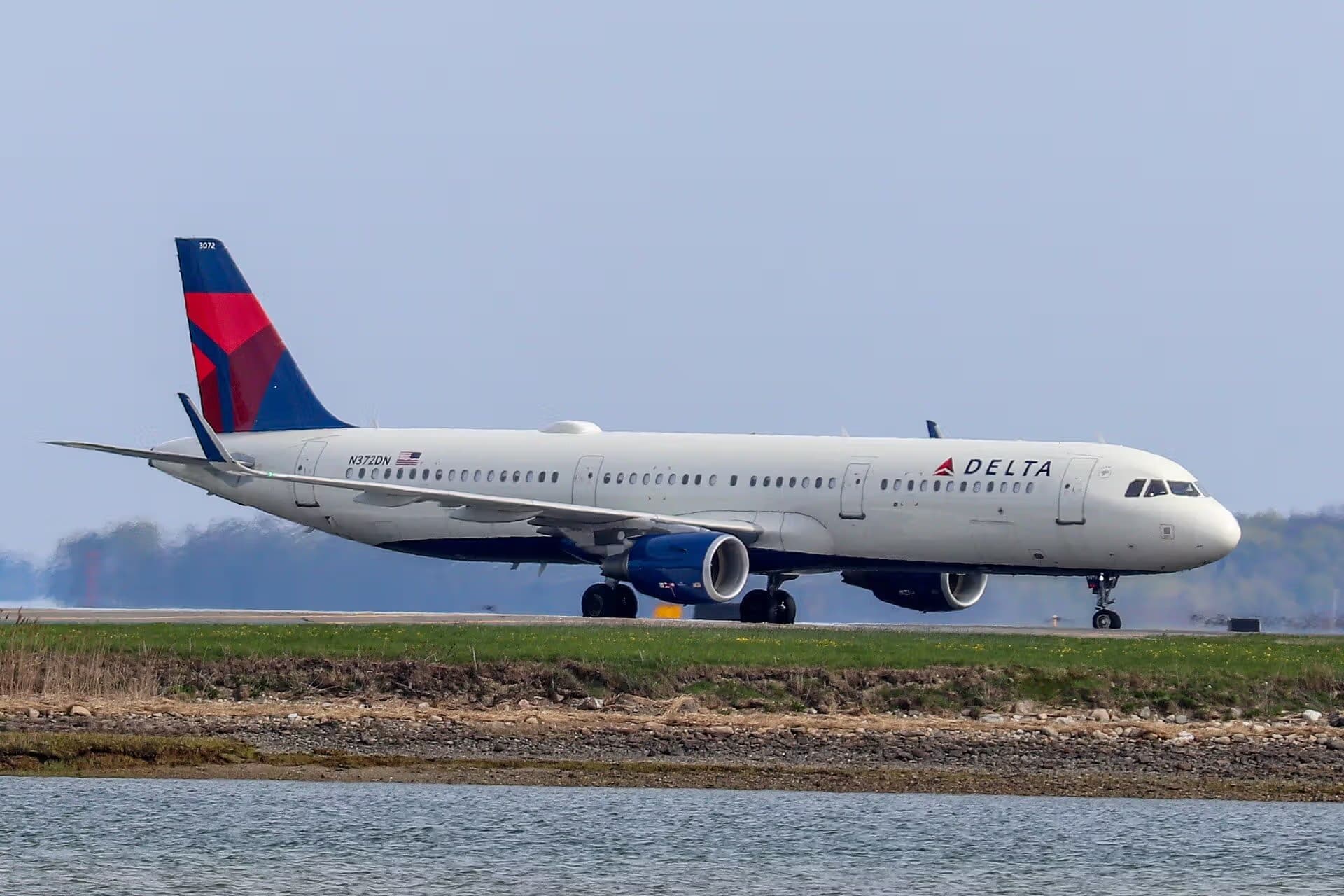 N372DN — Airbus