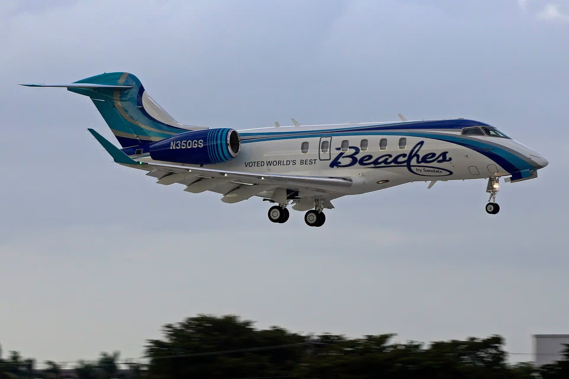 N350GS — Bombardier at Miami International Airport