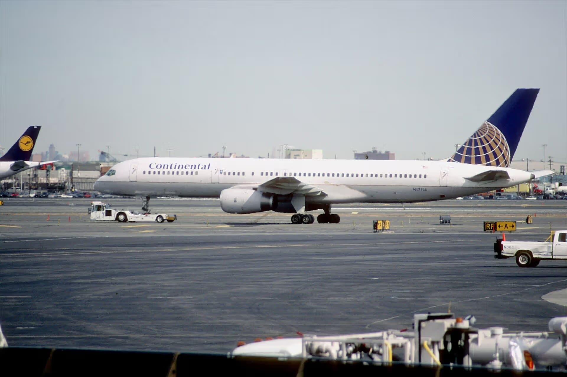 N17128 — Boeing