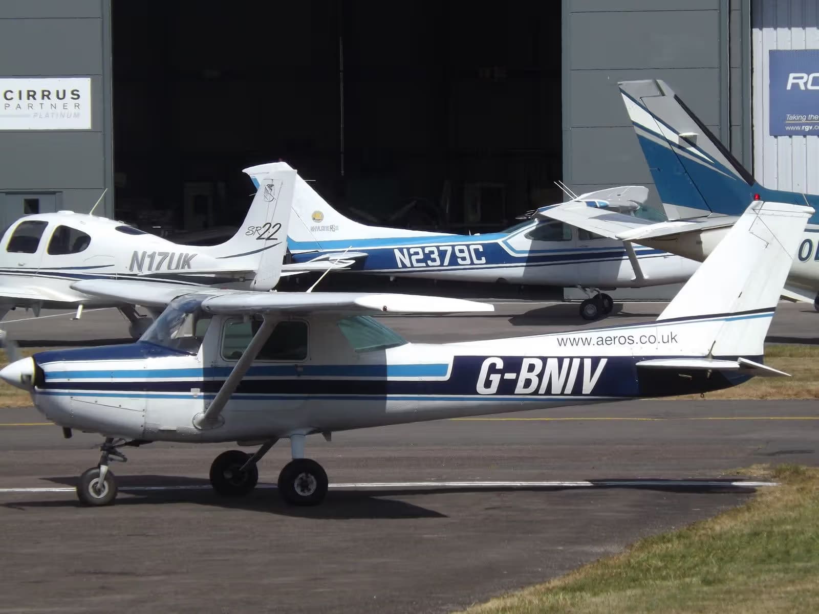 G-BNIV — Single-engine aircraft