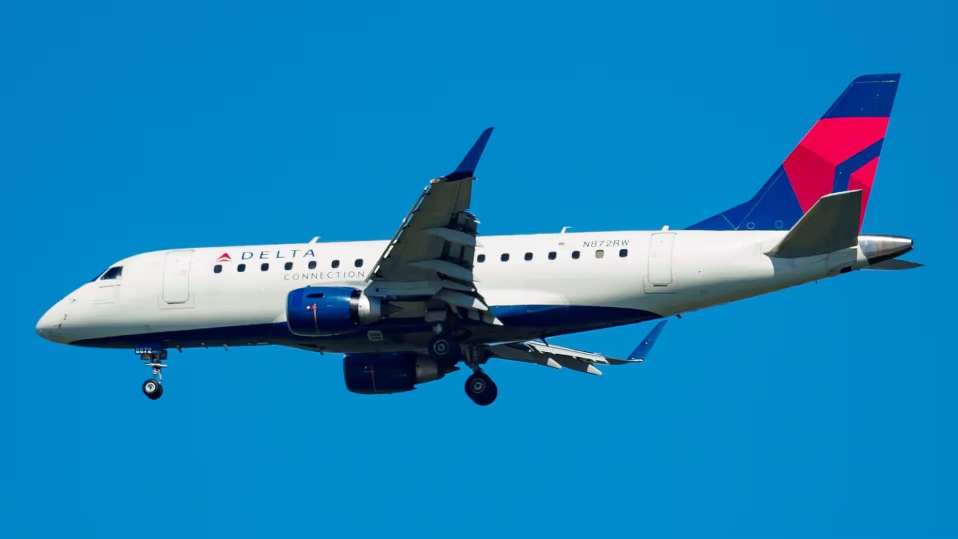 N872RW — Embraer