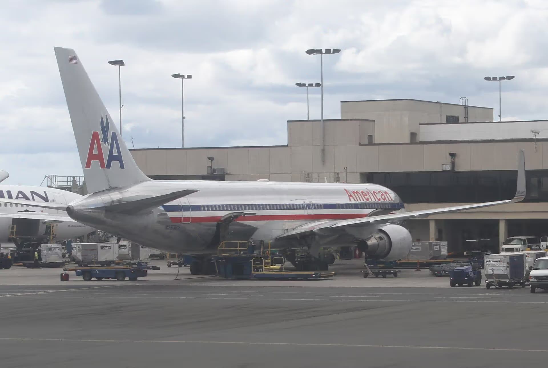 N39365 — Boeing