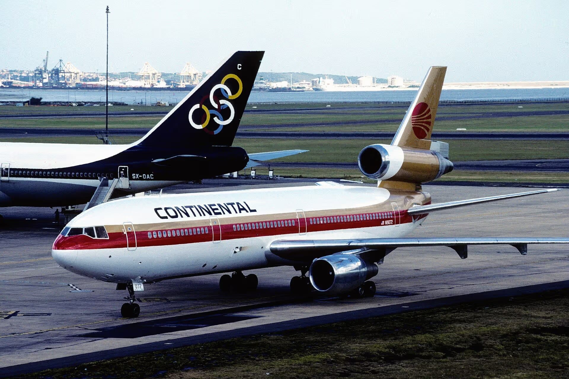 N19072 — Aircraft